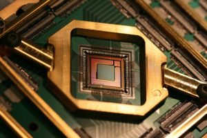 Image of D-Wave quantum computing 2000 qubit procesing unit